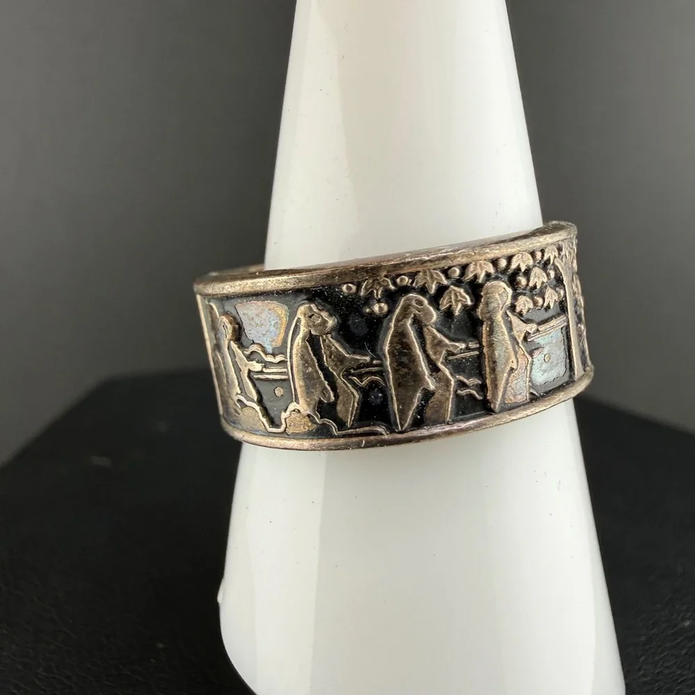 Vintage Signed Sterling Band Ring Story Teller Relief Enamel 9.5